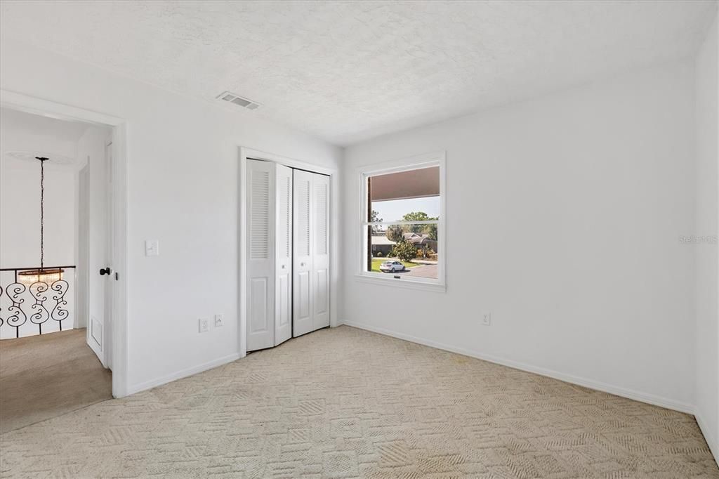 Empty room, Interior, Pendant Lights