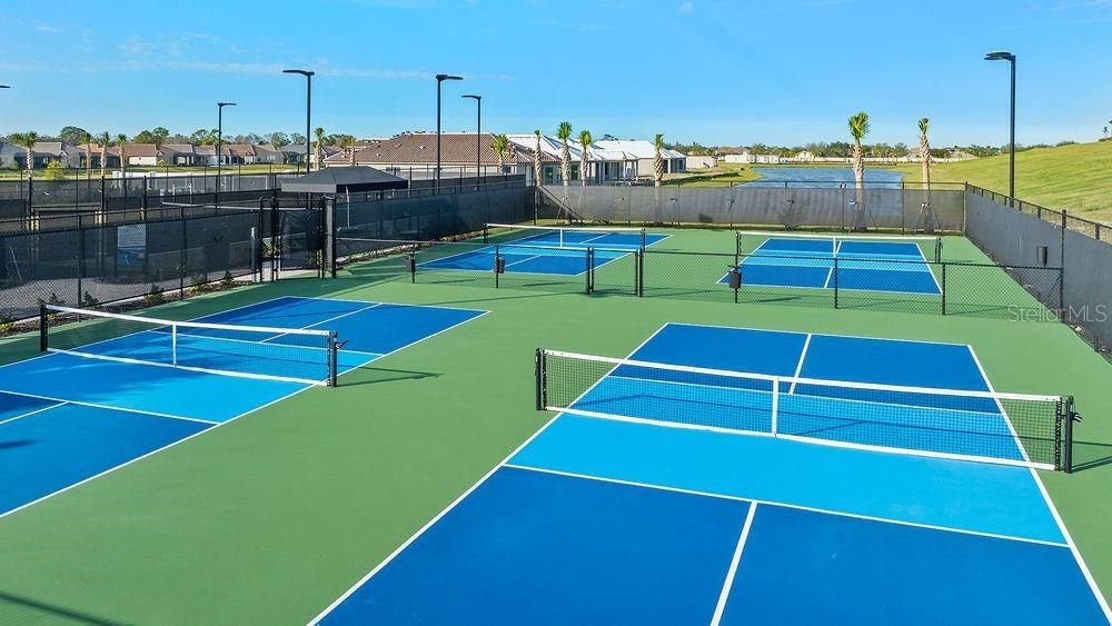 Exterior, Tennis Courts, Water