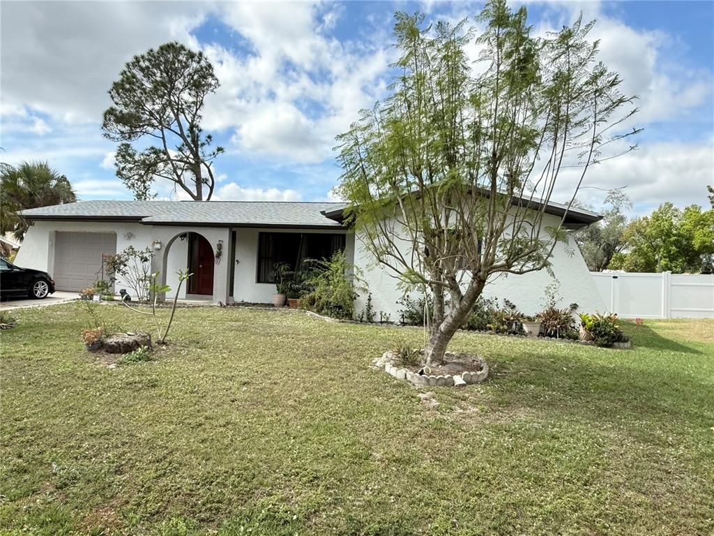 Attached, Backyard, Exterior, Facade, Ranch