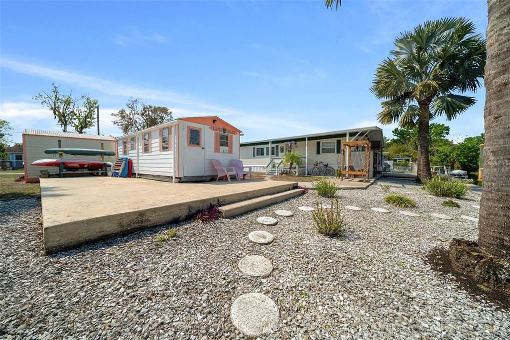 Backyard, Exterior