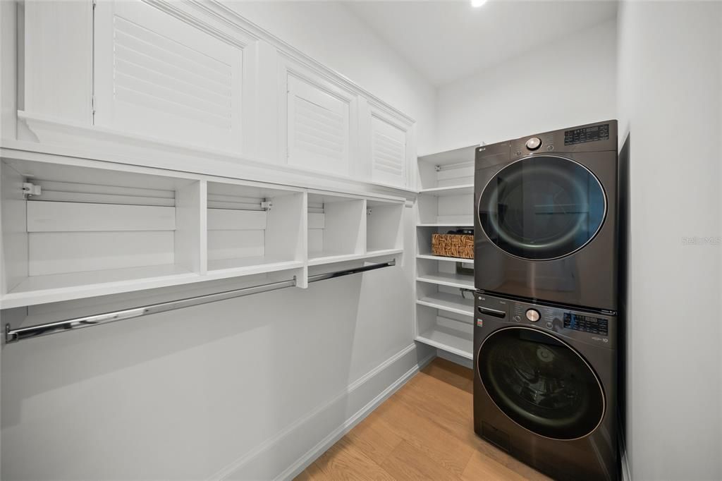 Interior, Recessed Lighting, Utility Closets, Washer, Wood Texture Flooring
