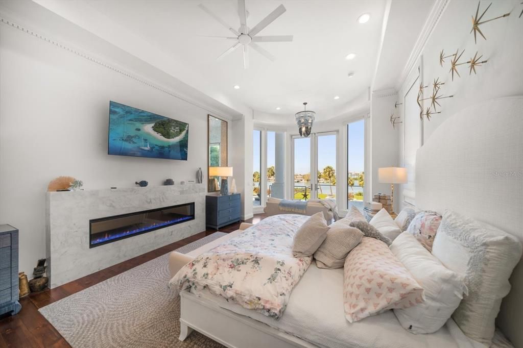 Bedroom, Fireplace, Interior, Recessed Lighting, Wood Texture Flooring