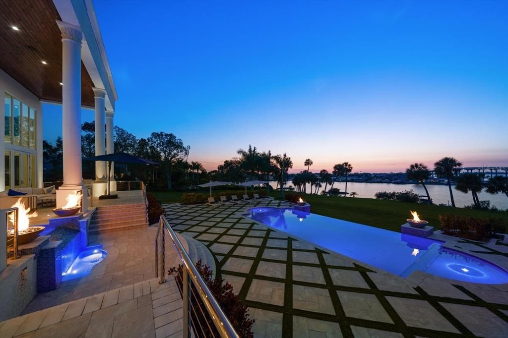 Exterior, Pool, Water