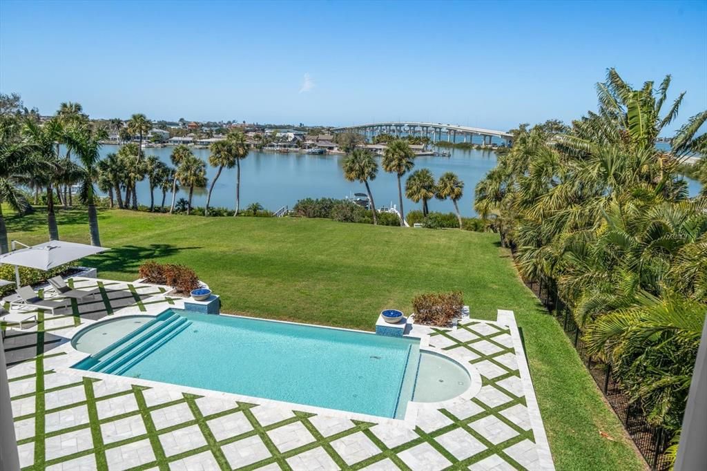 Exterior, Pool, Water