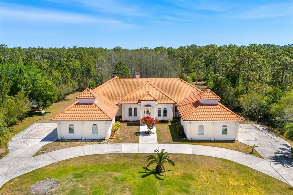 Exterior, Drone