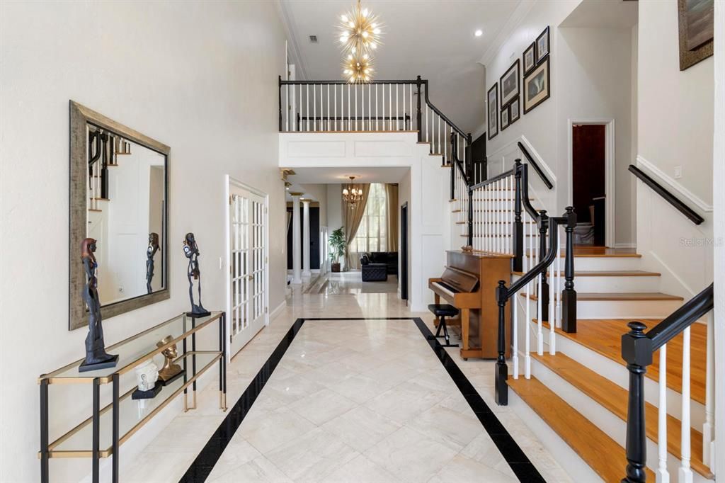 Chandelier, Interior, Piano, Recessed Lighting