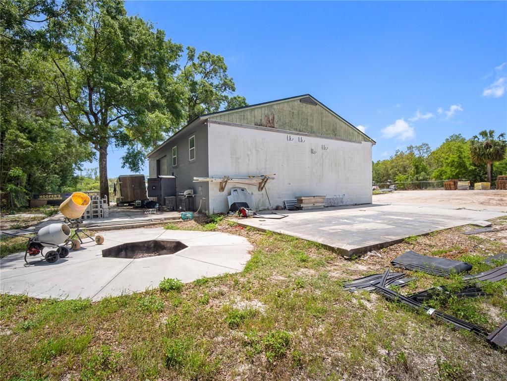 Backyard, Exterior