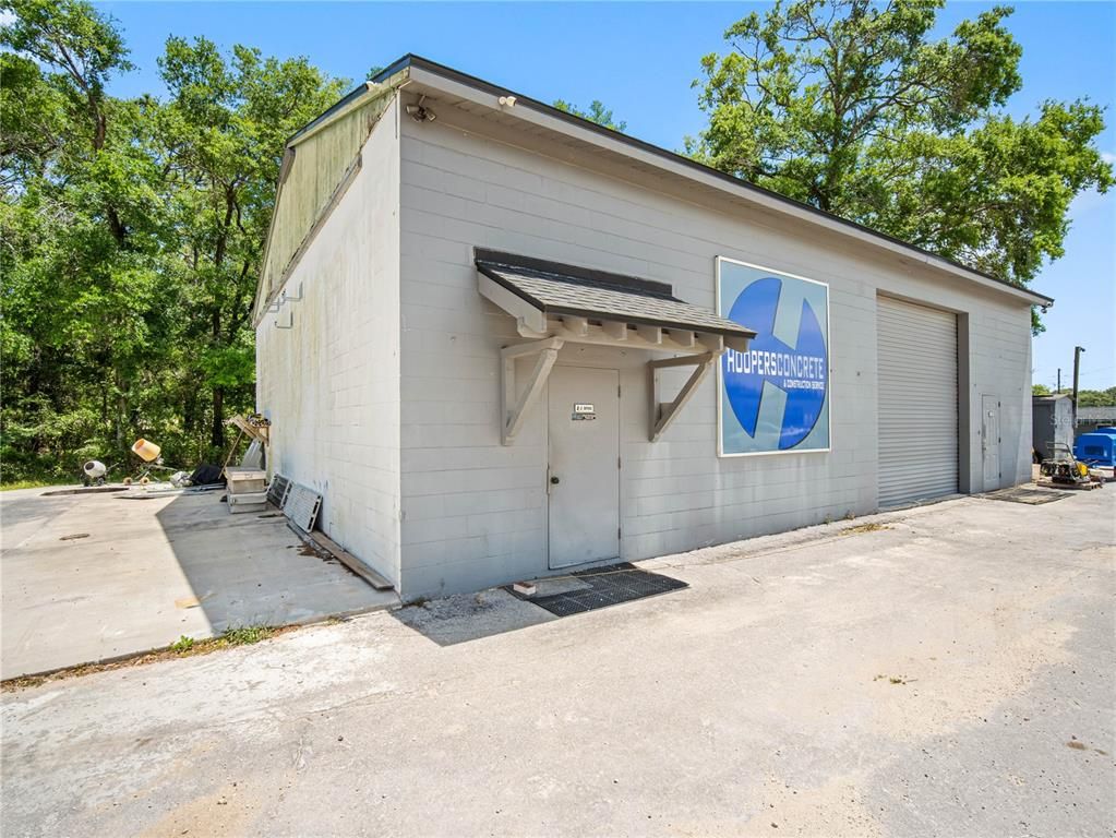 Detached Garage, Exterior