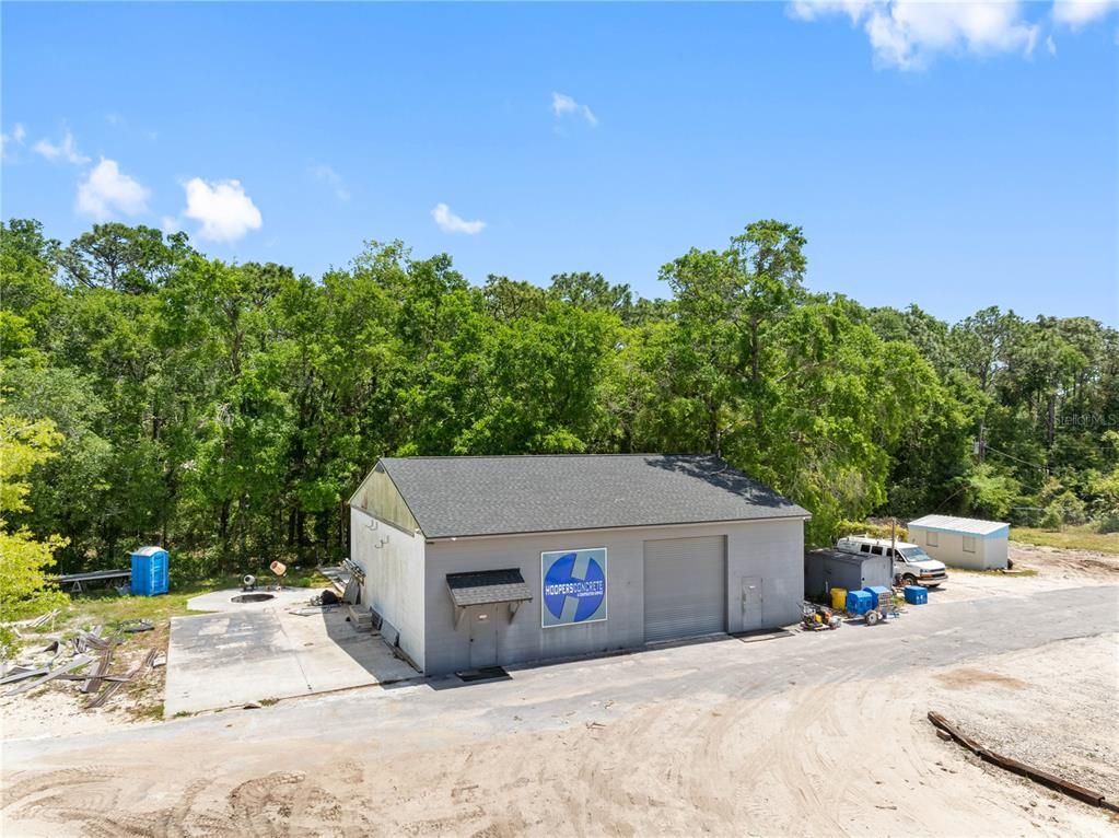 Detached Garage, Exterior