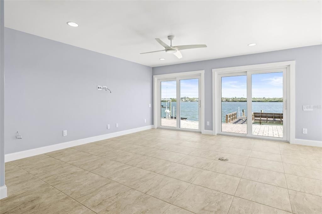 Empty room, Interior, Recessed Lighting, Water