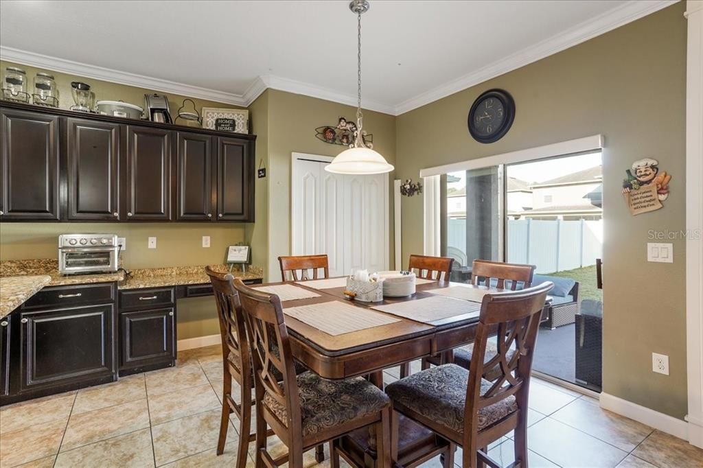 Dining room, Interior, Pendant Lights