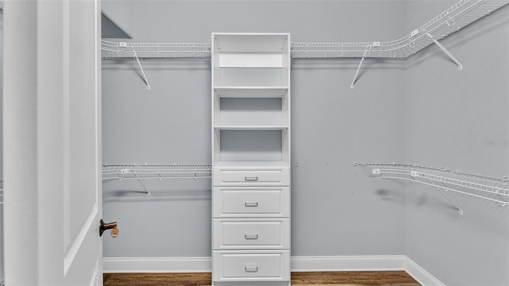 Interior, Walk-in Closets, Wood Texture Flooring