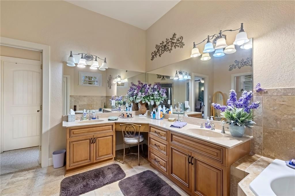 Bathroom, Dual Sink Vanities, Interior