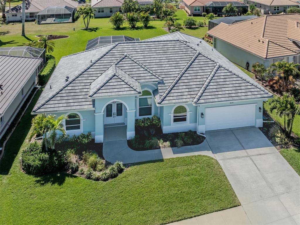 Exterior, Drone
