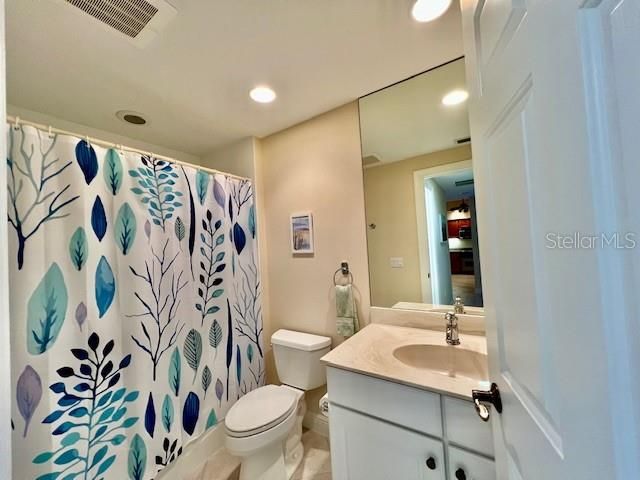 Bathroom, Interior, Recessed Lighting