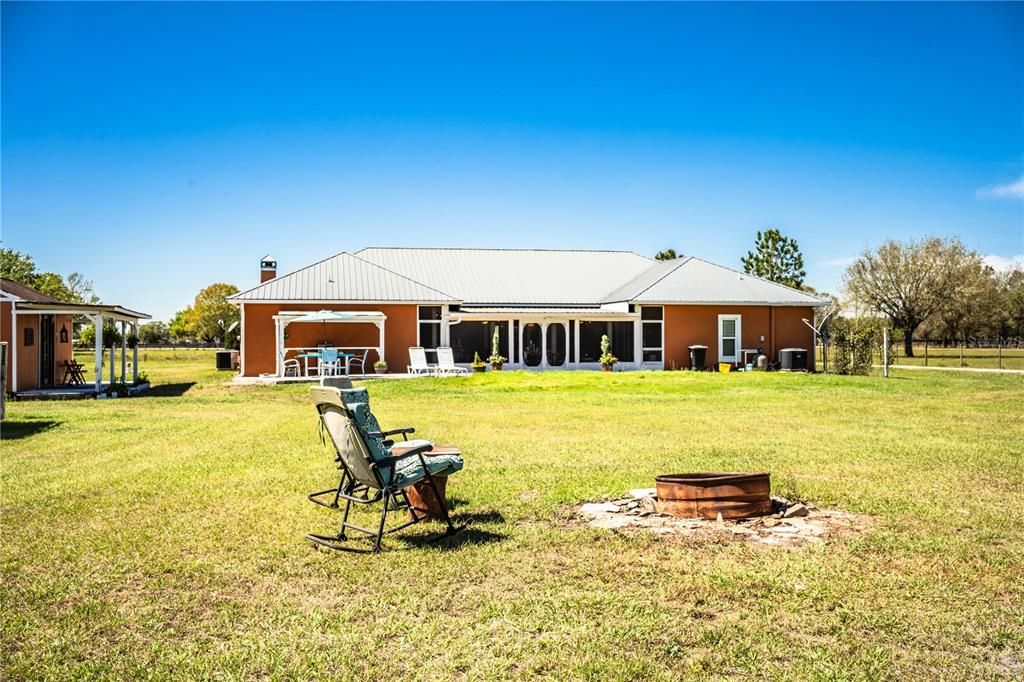 Backyard, Exterior
