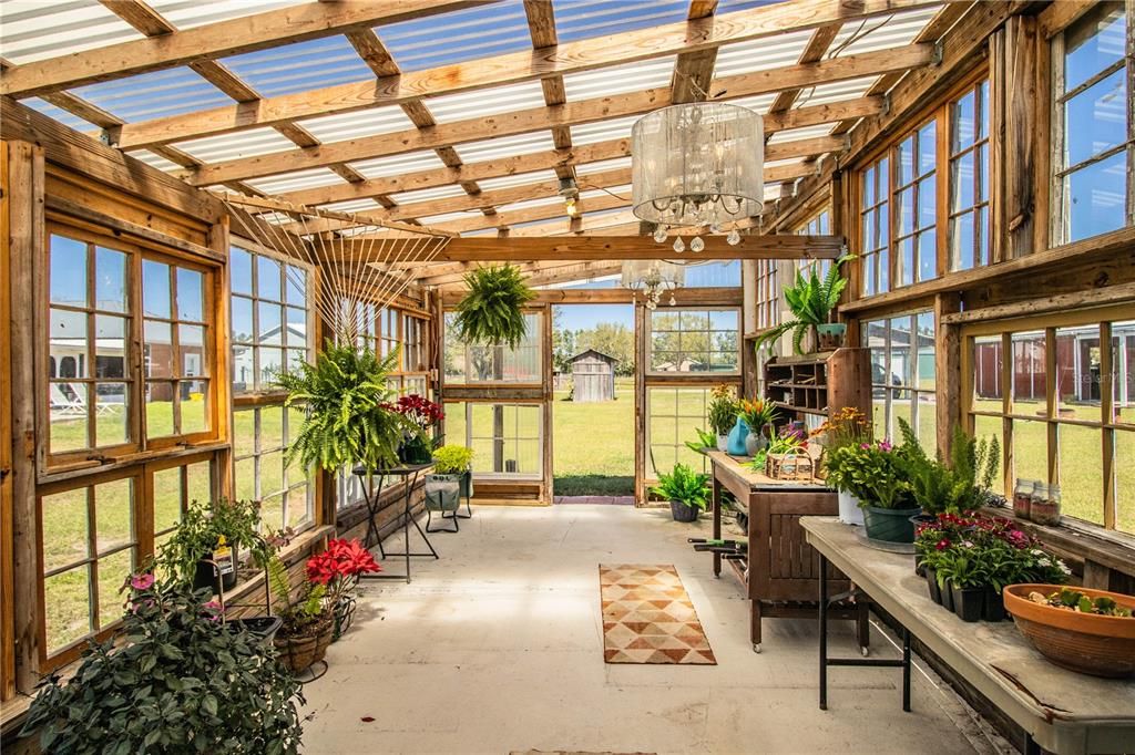 Chandelier, Interior, Sun Room, Wooden Beams