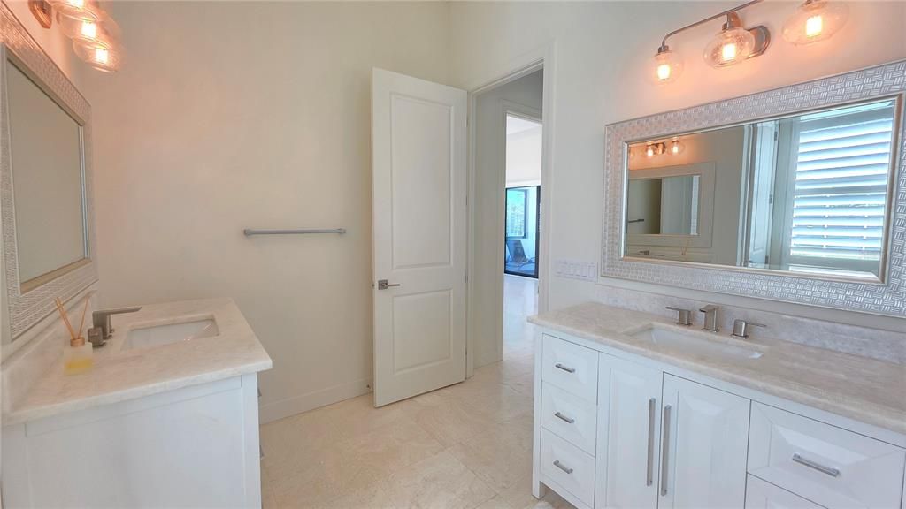 Bathroom, Dual Sink Vanities, Interior