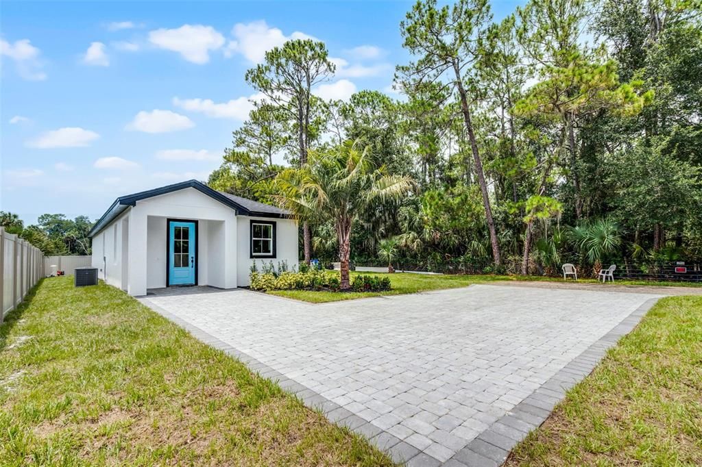Backyard, Exterior