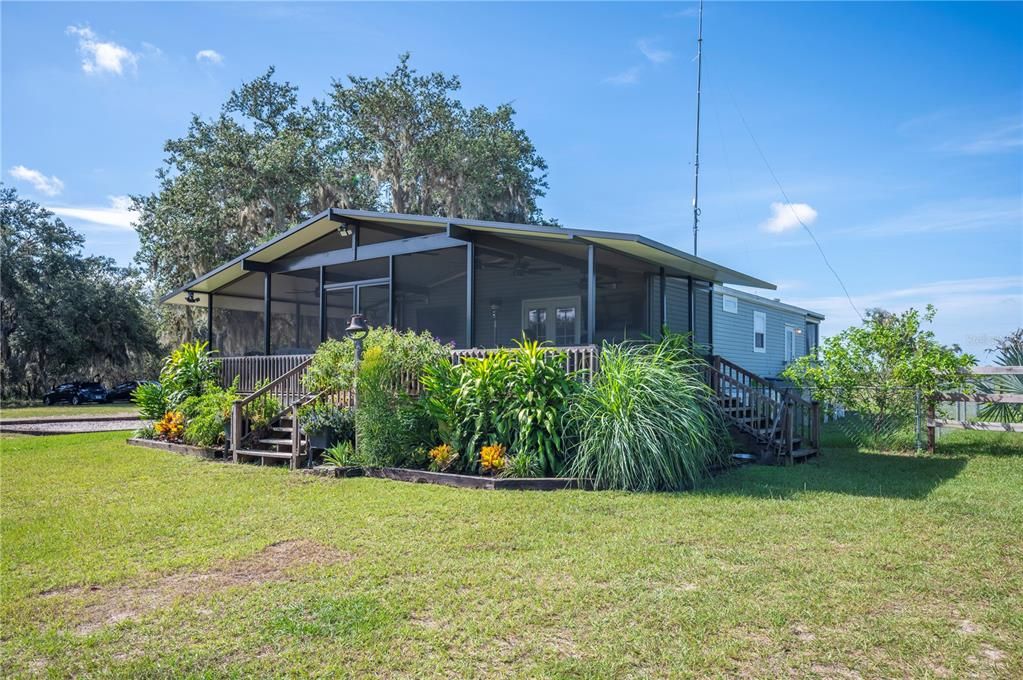 Backyard, Exterior