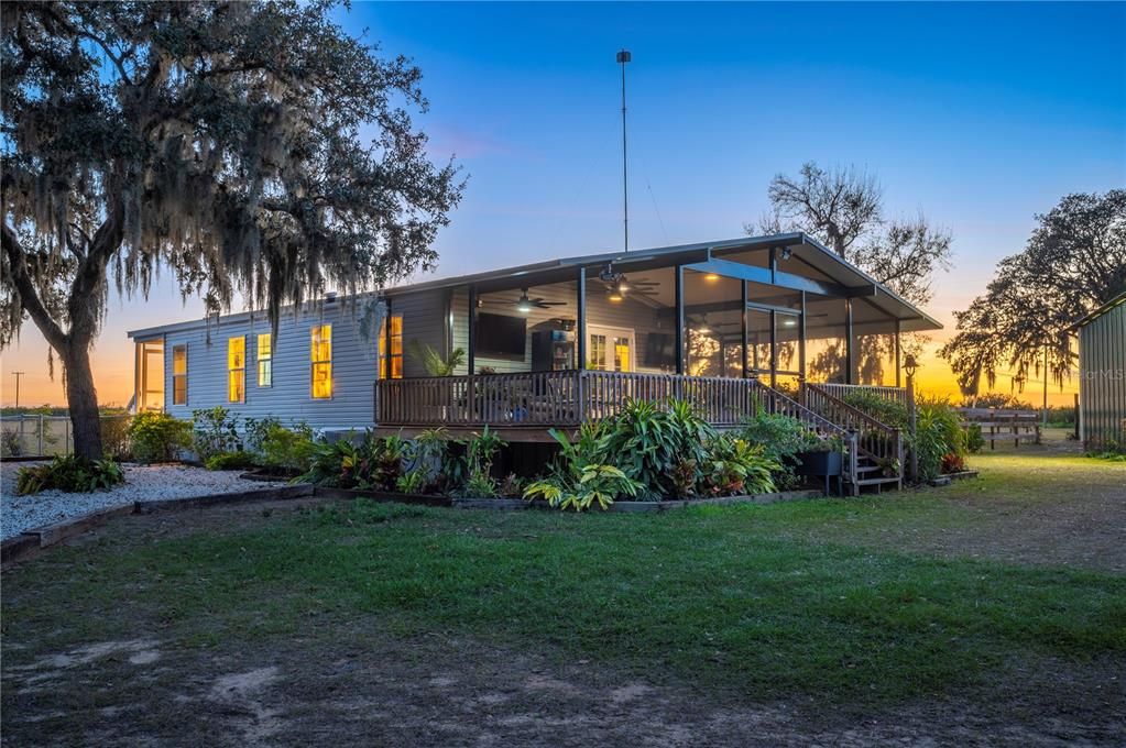 Backyard, Exterior