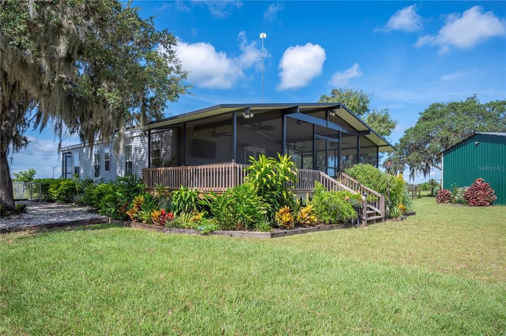 Backyard, Exterior