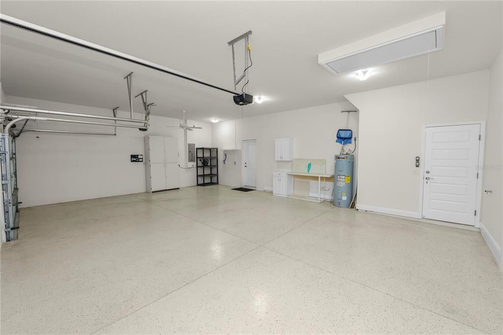 Garage, Interior