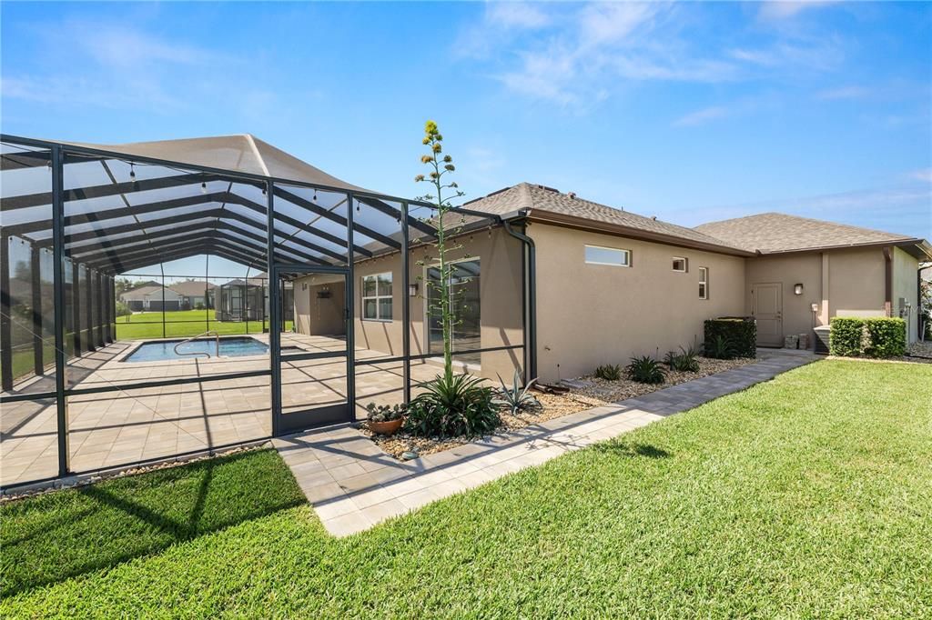 Backyard, Exterior