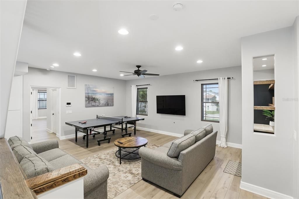 Game Room, Interior, Living room, Recessed Lighting, Wood Texture Flooring