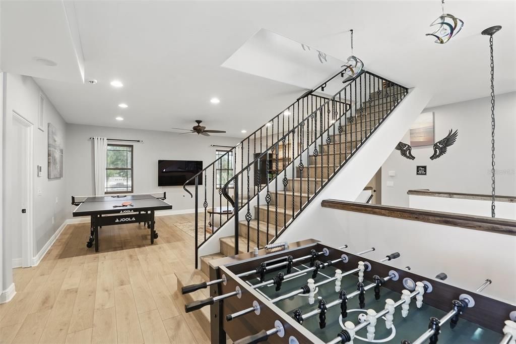 Billiard Table, Game Room, Interior, Recessed Lighting, Wood Texture Flooring