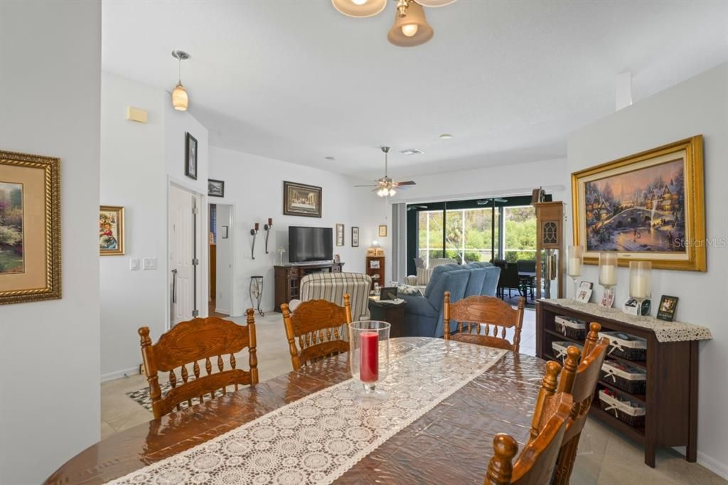 Dining room, Interior, Living room, Pendant Lights