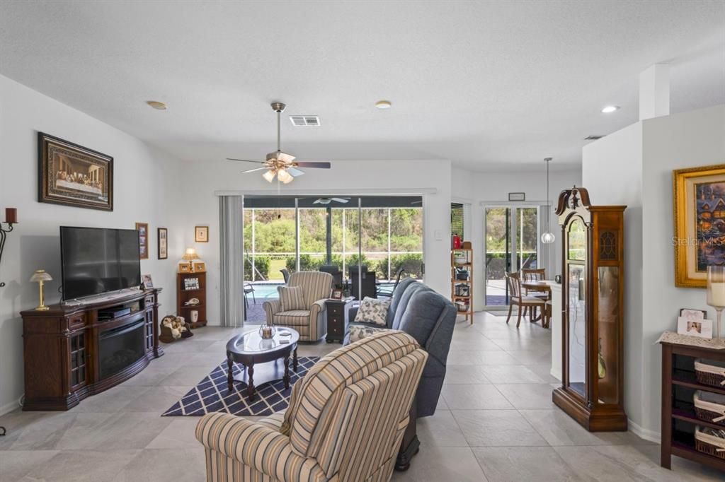 Dining room, Interior, Living room, Pendant Lights, Recessed Lighting