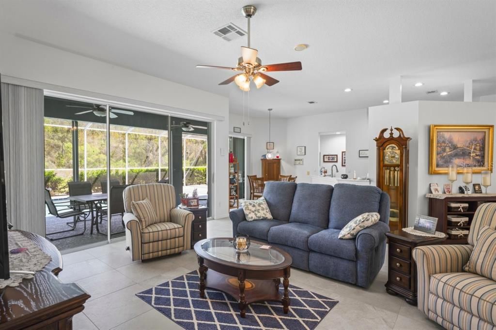Dining room, Interior, Living room, Pendant Lights, Recessed Lighting