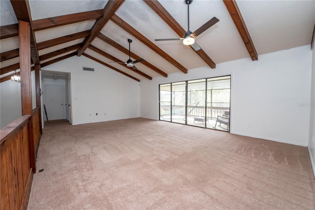 Empty room, Interior, Wooden Beams