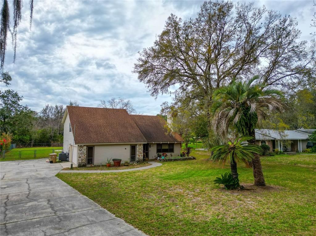 Backyard, Exterior