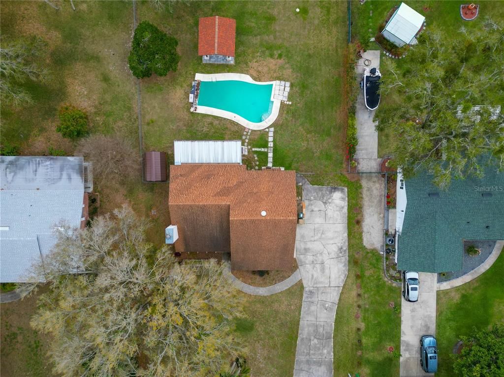 Exterior, Drone