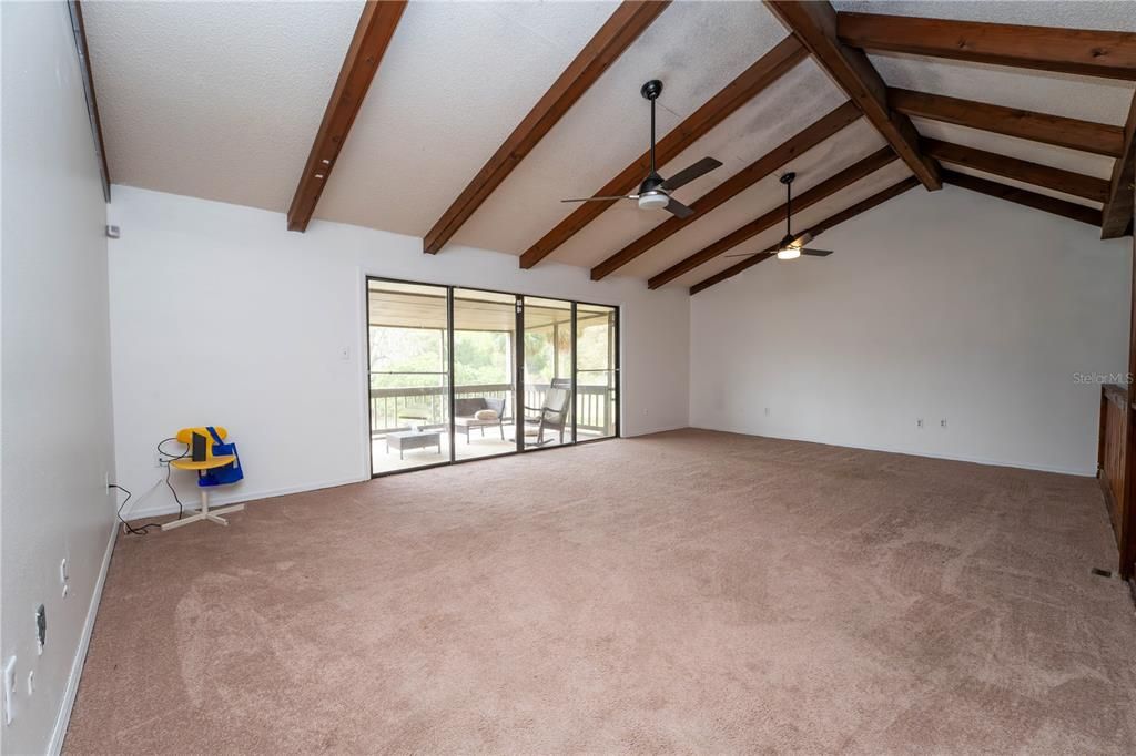 Empty room, Interior, Wooden Beams
