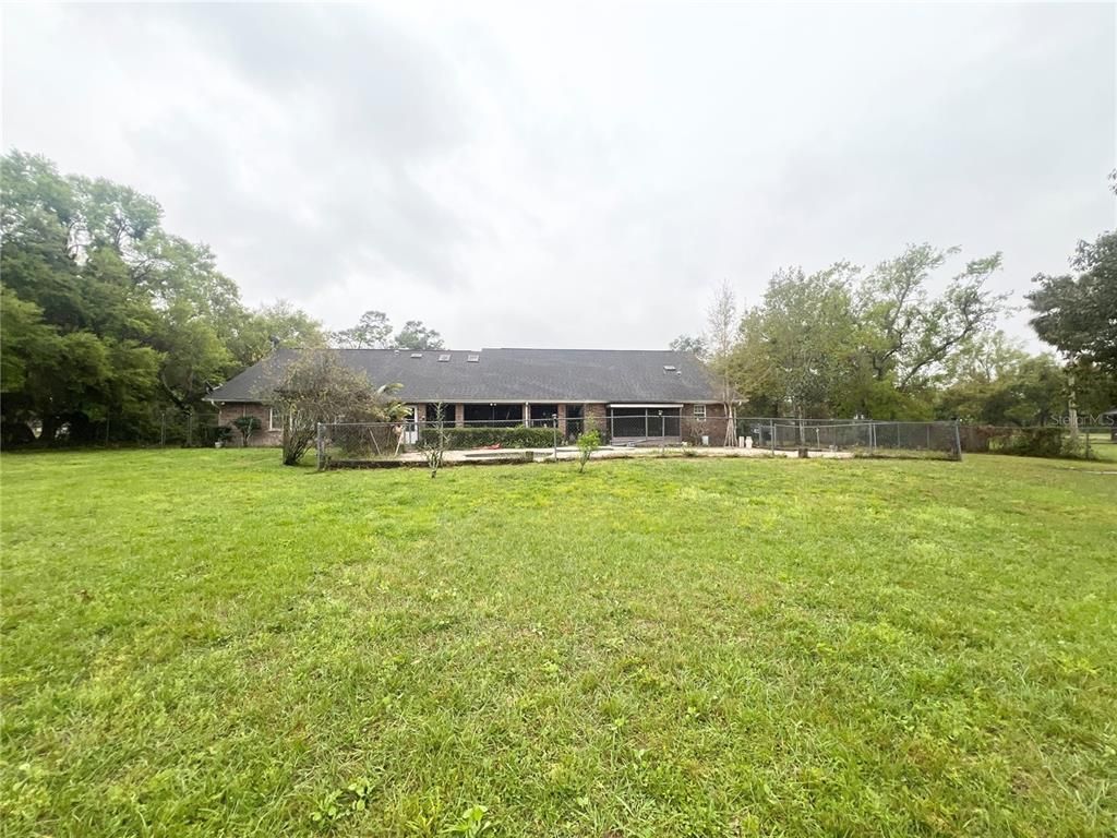 Backyard, Exterior