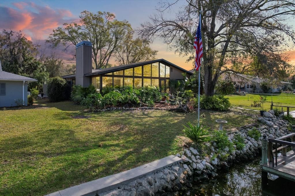 Backyard, Exterior