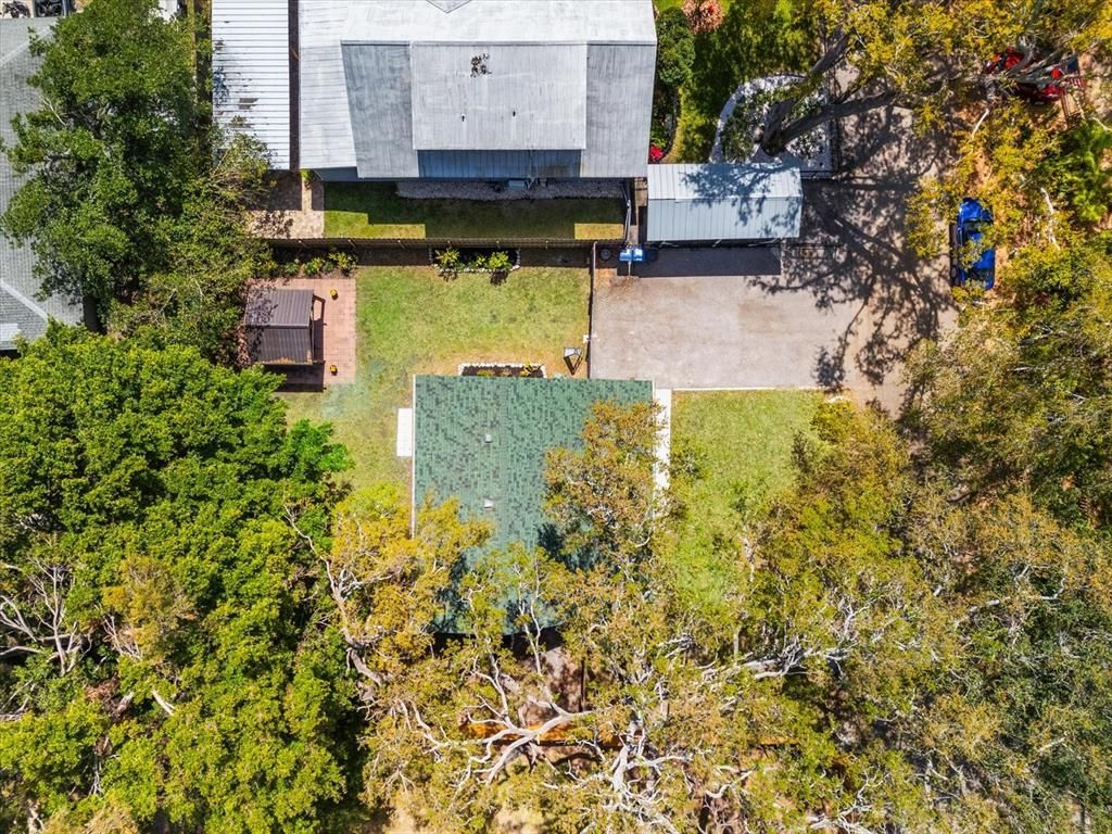 Exterior, Drone
