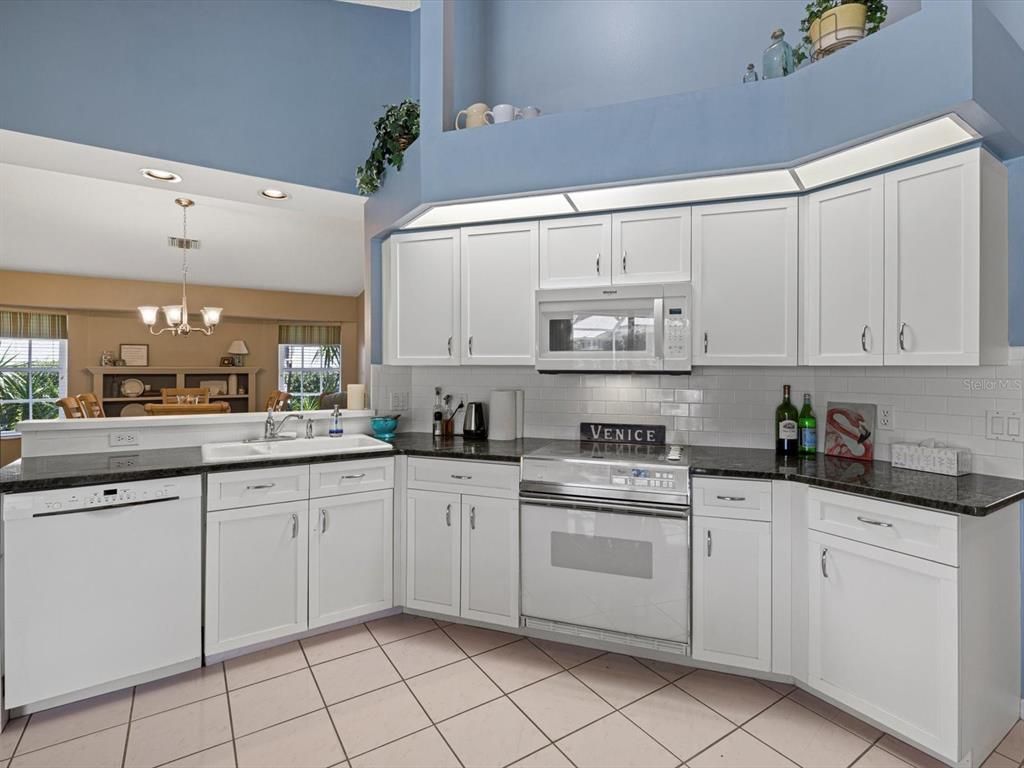 Chandelier, Interior, Kitchen, Recessed Lighting