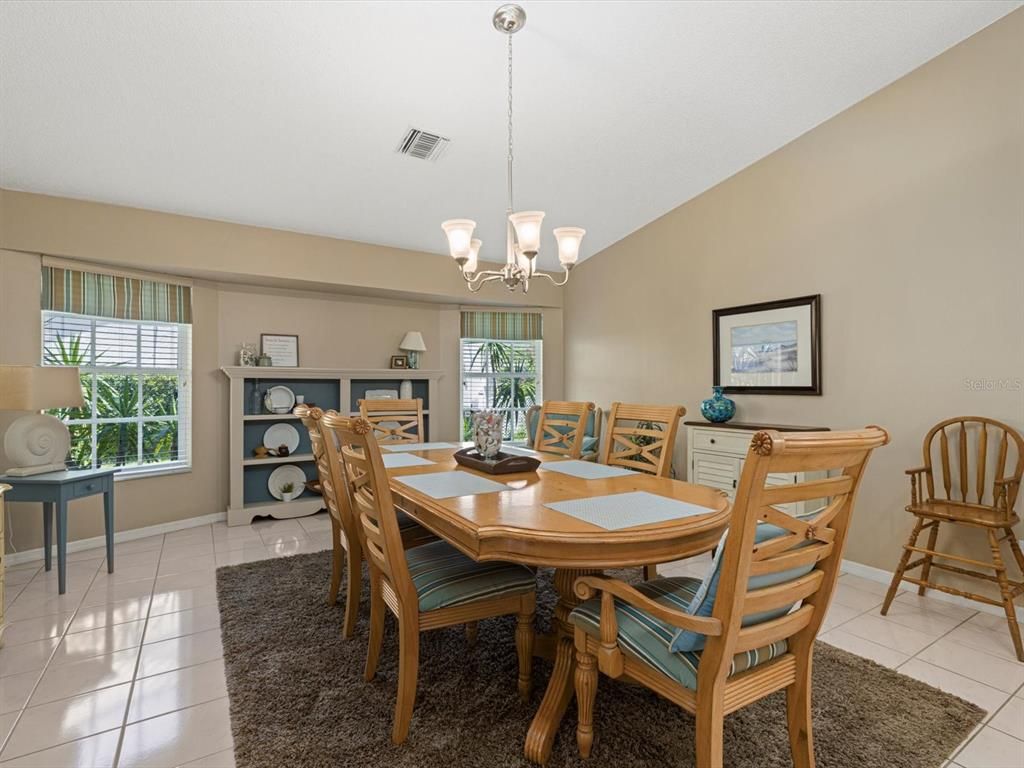 Chandelier, Dining room, Interior
