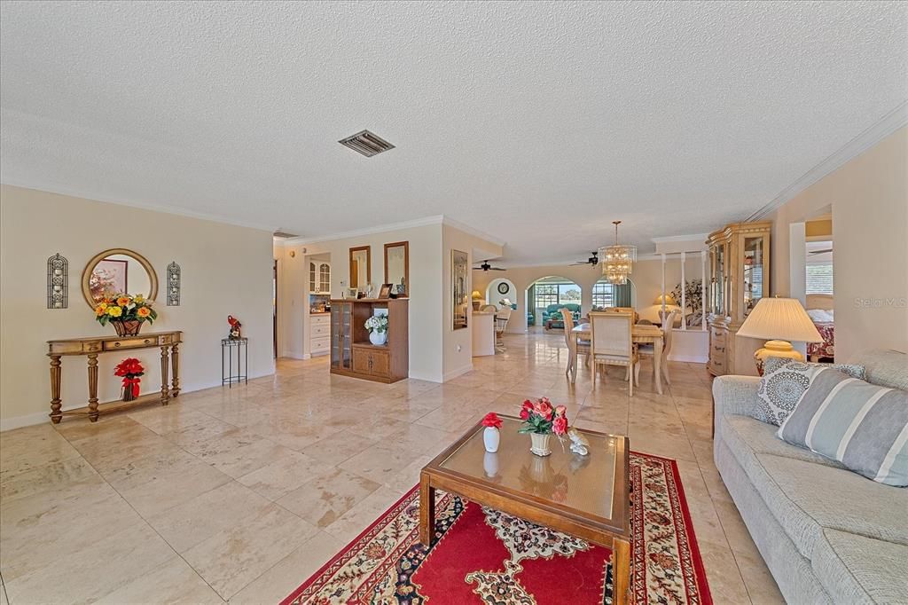 Chandelier, Dining room, Interior, Living room