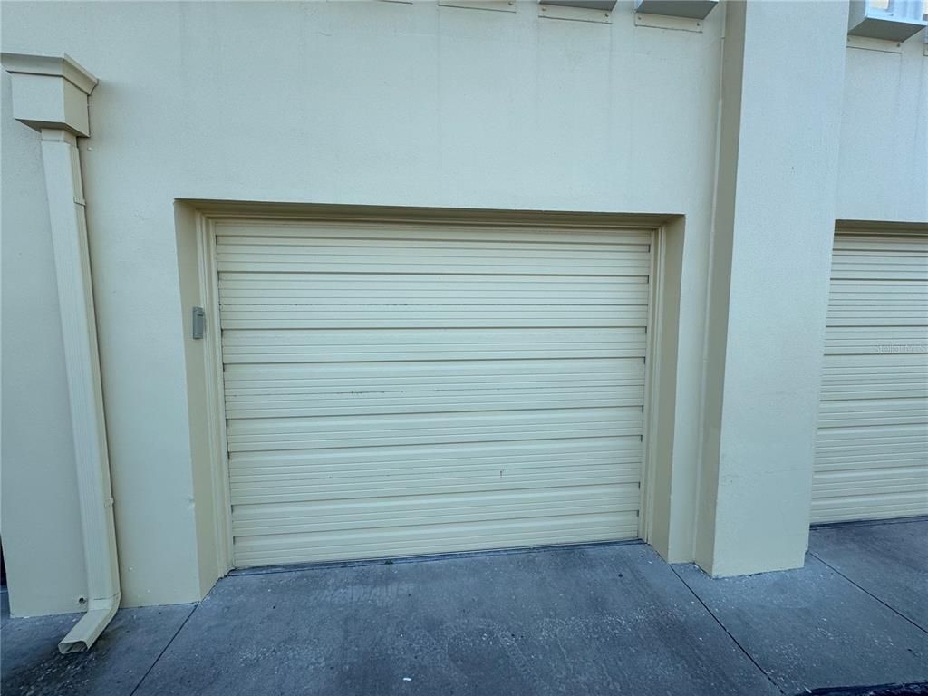 Detached Garage, Exterior