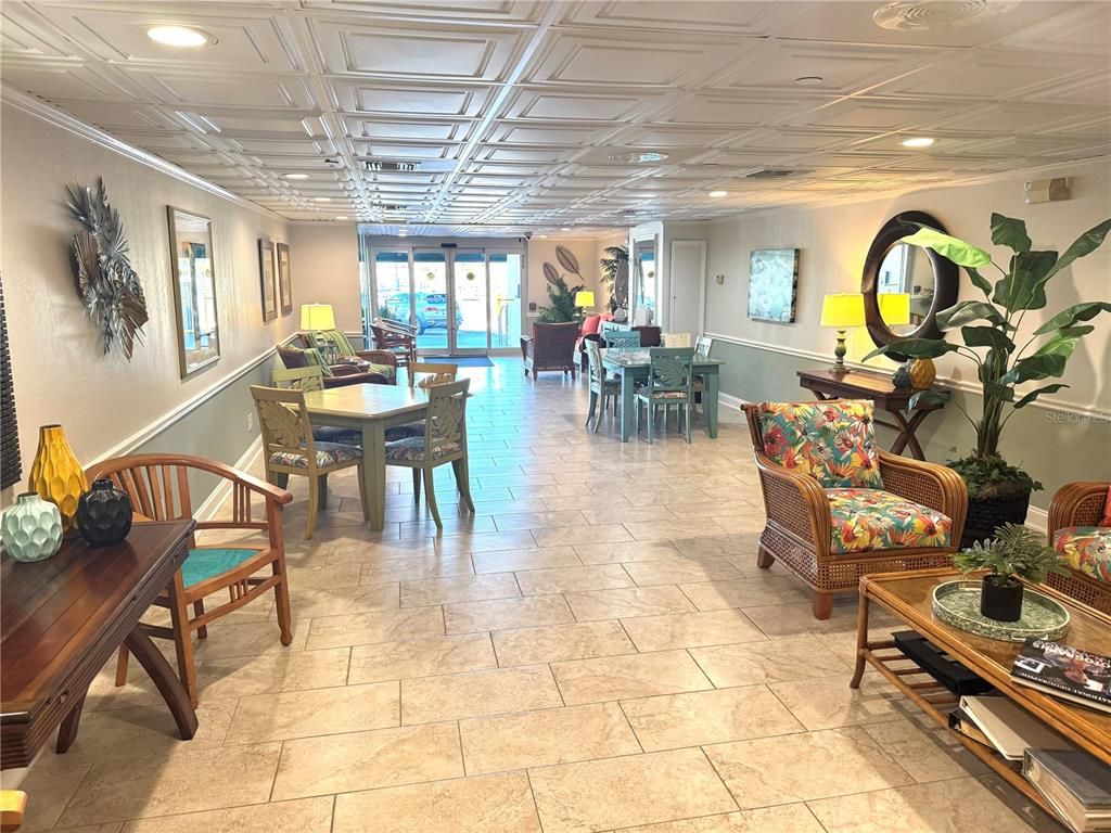 Dining room, Interior, Recessed Lighting