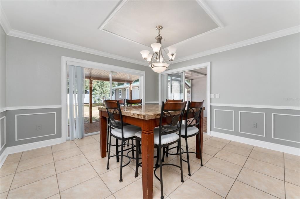 Chandelier, Dining room, Interior