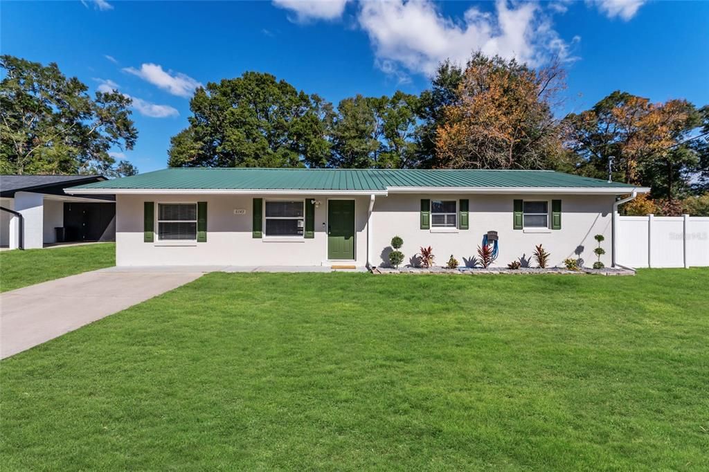 Backyard, Exterior, Facade, Ranch