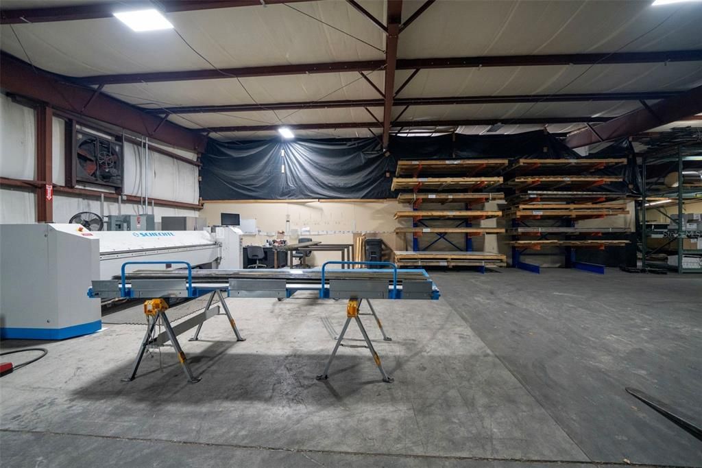 Garage, Interior