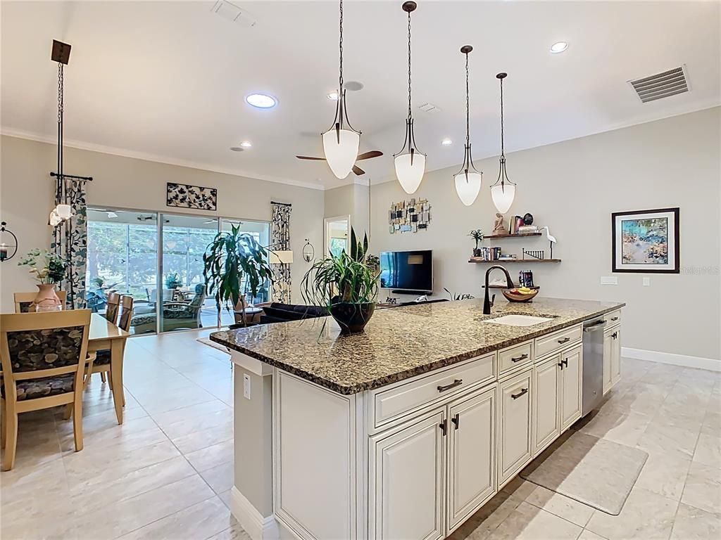 Dining room, Interior, Kitchen, Pendant Lights, Recessed Lighting, Stainless Steel Appliances