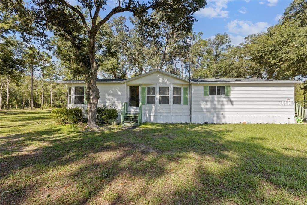Backyard, Exterior